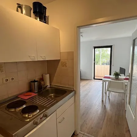 Schoenes Mit Balkon In Nahe Rheinauer 2 Og * MHG