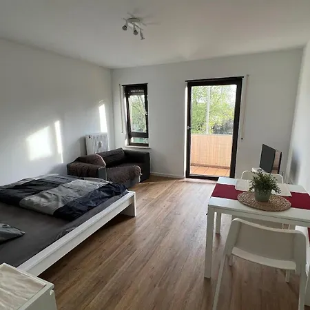 Appartement Schoenes Mit Balkon In Nahe Rheinauer 2 Og *