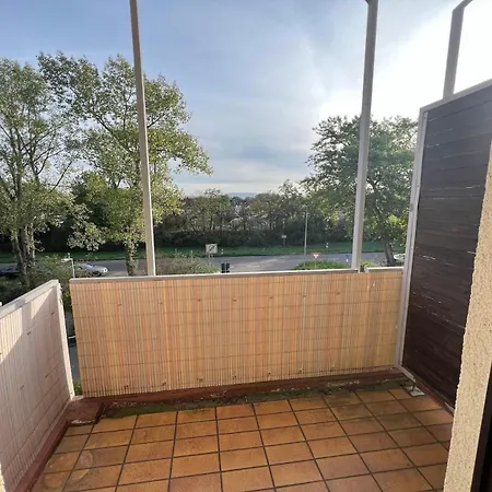 Schoenes Mit Balkon In Nahe Rheinauer 2 Og *